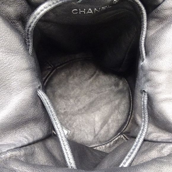Chanel Drawstring Bag Handbag Lambskin Black - Picture 7 of 8